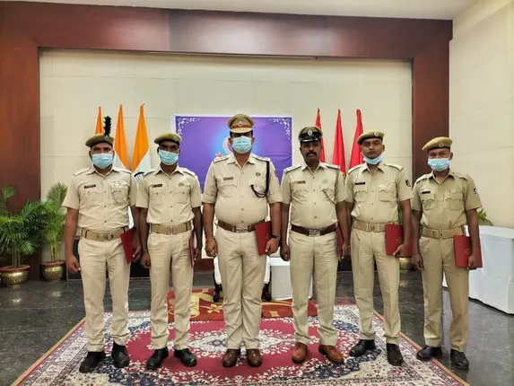 ଢେଙ୍କାନାଳ: ଏଟିଏମ୍‌ ଟଙ୍କା ଲୁଟି ନେଇ ଫେରାର ହେଇଯାଉଥିବା ଗାଡ଼ିକୁ ଧରିଥିଲେ ପୁଲିସ୍‌ ଟିମ୍‌, ସମ୍ବର୍ଦ୍ଧିତ କଲେ ଡିଜିପି।