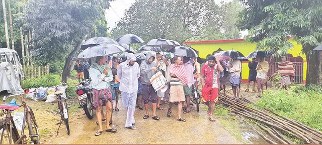 ଜେଏସ୍‌ଡବ୍ଲ୍ୟୁ ପ୍ରକଳ୍ପକୁ ନେଇ ଛକାପଞ୍ଝା ଜାରି; ପୁଲିସ୍‌-ଗ୍ରାମବାସୀ ମୁହାଁମୁହଁ, ଗମ୍ଭୀର ହେଉଛି ଢିଙ୍କିଆ ପରିସ୍ଥିତି