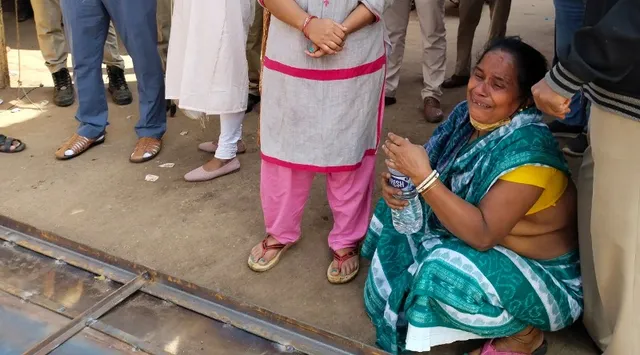 ବିଧବା ମହିଳାଙ୍କ ଦୋକାନ ଭାଙ୍ଗିଲା କେନ୍ଦୁଝରଗଡ଼ ପୌର ପ୍ରଶାସନ