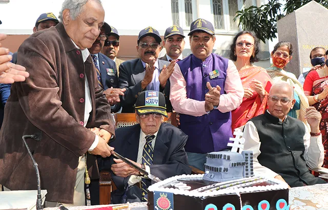 ଶହେ ବର୍ଷରେ ପାଦ ଦେଲେ ୧୯୭୧ ମସିହା ଭାରତ-ପାକିସ୍ଥାନ ଯୁଦ୍ଧର ଅନ୍ୟତମ ନାୟକ ଭାଇସ୍‌ ଆଡ୍‌ମିରାଲ ହୀରାଲାଲ୍‌ ଶର୍ମା