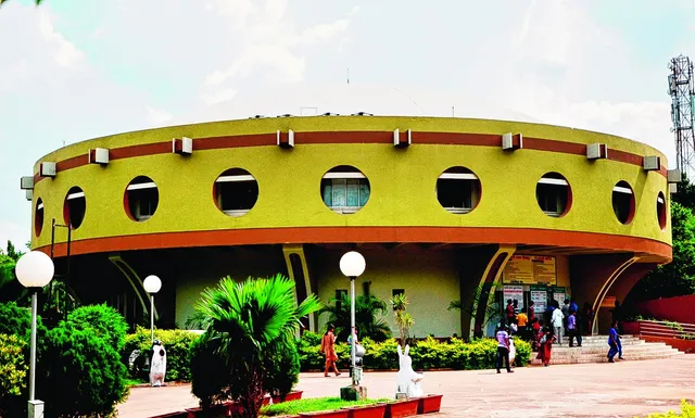 ପ୍ଲାନେଟାରିୟମ୍‌ରେ ଦର୍ଶକ ଦେଖିଲେ ସୌରଜଗତ, ମହାଜାଗତିକ ଦୃଶ୍ୟ