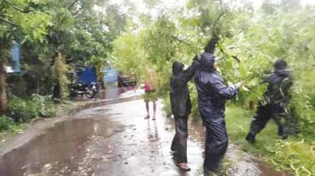 ପାରାଦୀପରେ ବାଦଲଫଟା ବର୍ଷା