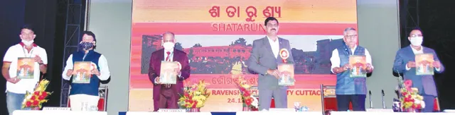 ହଷ୍ଟେଲ ଜୀବନ ଏକାଠି ହୋଇ ଚାଲିବାର କଳା ଶିଖାଇଥାଏ: ରାଜ୍ୟପାଳ