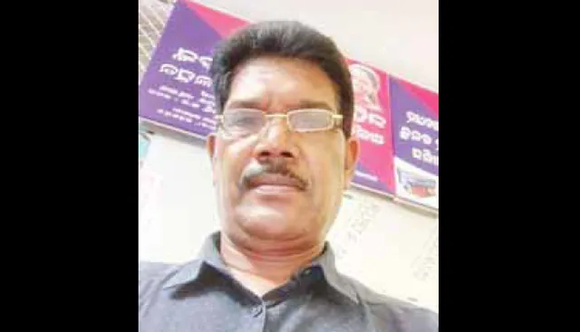 ଖାକି ପୋଷାକରେ କଳା ଦାଗ: ଭିଜିଲାନ୍ସ ହାବୁଡ଼ରେ ଥାନାଧିକାରୀ, କାର୍‌ ସିଟ୍‌ ତଳୁ ୨ଲକ୍ଷ ଟଙ୍କା ଜବତ