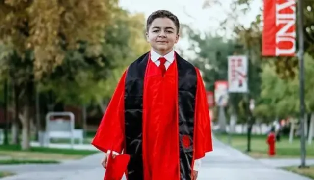 ବୟସ କେବଳ ୧୫: ପାସ୍ କରିଛନ୍ତି ଗ୍ରାଜୁଏସନ୍; ୪ ବର୍ଷ ଭିତରେ ଗ୍ରହଣ କଲେଣି ୫ଟି ଡିଗ୍ରୀ