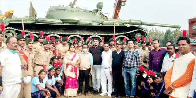 ଚଣ୍ଡିଖୋଲ କଲେଜରେ ଶୋଭା ପାଇଲା ଯୁଦ୍ଧ କମାଣ