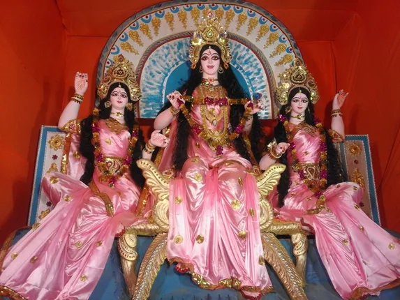 ମକର ସଂକ୍ରାନ୍ତିରେ ସଙ୍ଗାତ ବସନ୍ତି ଏବଂ ଜୀବନ ସାରା ସାଙ୍ଗ ହୋଇ ରହିବା ପାଇଁ ପ୍ରତିଶ୍ରୁତି ଦିଅନ୍ତି ମୟୂରଭଂଜର ଯୁବକ-ଯୁବତୀ