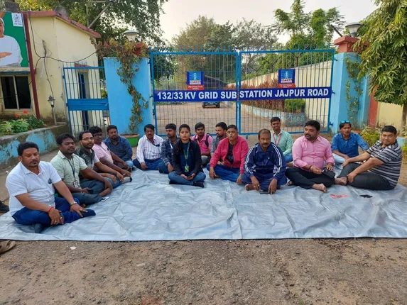 ସାମ୍ବାଦିକଙ୍କୁ ଦୁର୍ବ୍ୟବହାର କରି କ୍ଷମା ପ୍ରାର୍ଥନା କଲେ ଧବଳଗିରି ଓପିଟିସିଏଲ୍‌ର ଏସଡିଓ