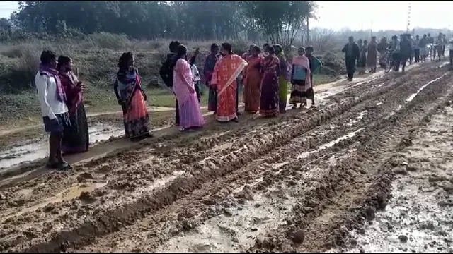 ରାସ୍ତା ନିର୍ମାଣ ପ୍ରତିଶ୍ରୁତି ଦେଲେ ବିଧାୟିକା; ଭୋଟ ବର୍ଜନ ନିଷ୍ପତ୍ତି ପ୍ରତ୍ୟାହାର