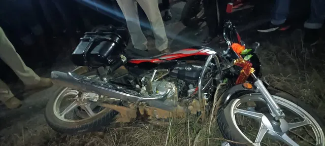 ଚେପଟାମ୍ବରେ ବାଇକ୍‌ ଦୁର୍ଘଟଣା: ୩ ମୃତ, କ୍ଷତିପୂରଣ ଦାବିରେ ଗ୍ରାମବାସୀଙ୍କ ରାସ୍ତାରୋକ