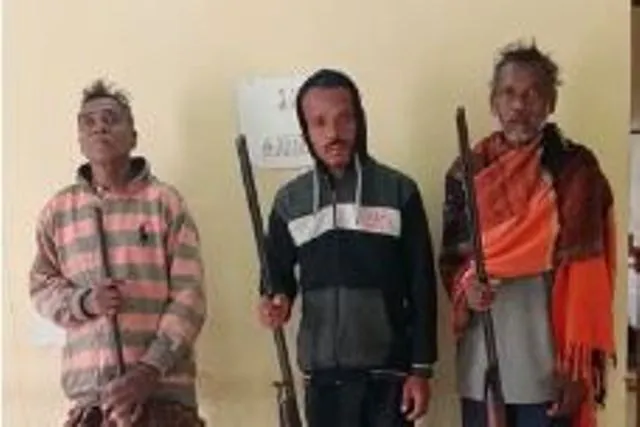 ୩ ବନ୍ଧୁକ ଜବତ, ୩ ଗିରଫ