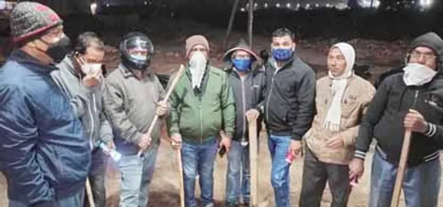 ସେକ୍ଟର୍‌-୧୩ରେ ଲୁଟେରା ଆତଙ୍କ; ଠେଙ୍ଗାବାଡ଼ି ଧରି ଲୋକେ କରୁଛନ୍ତି ପାଟ୍ରୋଲିଂ