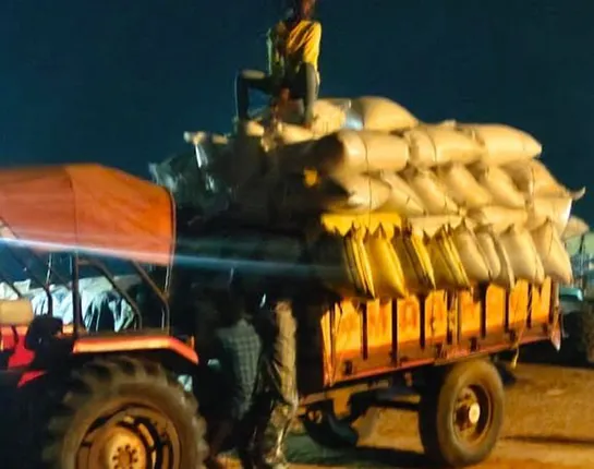 ମାଲକାନଗିରି ପିତାକଟା ମଣ୍ଡିରୁ ୮୩ କ୍ବିଣ୍ଟାଲ ଧାନ ଜବତ କଲା ଯୋଗାଣ ବିଭାଗ