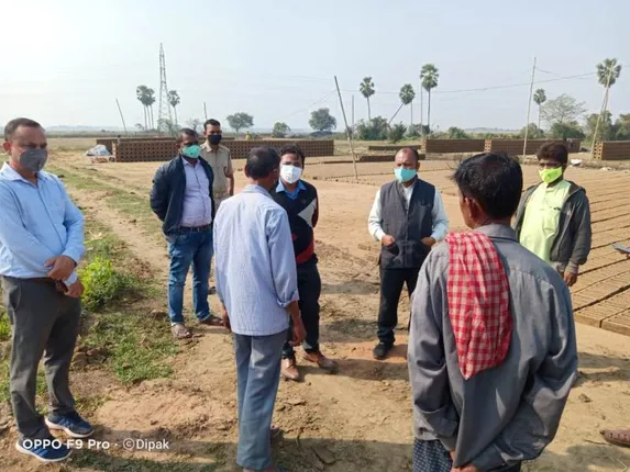 ଇଟା ଭାଟିରେ ଜିଲ୍ଲା ତଦାରଖ ଟିମର ଚଢ଼ାଉ