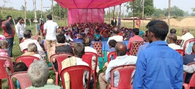 ମଠ ମନ୍ଦିରରେ ପ୍ରସାଦ ଖୁଆଇ ଓ ପାଦୁକ ଛୁଆଁଇ ଭୋଟରଙ୍କୁ ଶପଥ କରାଉଛନ୍ତି ପ୍ରାର୍ଥୀ