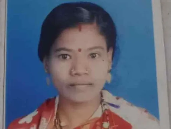 ଚିକିତ୍ସାରେ ଅବହେଳାରୁ  ଆଶା ଦିଦିଙ୍କ ମୃତ୍ୟୁ ! ଶବ ରଖି ଜାତୀୟ ରାଜପଥ ଅବରୋଧ