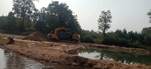 ନାକଟିଦେଉଳ ବ୍ଲକ୍‌ର ଚମ୍ପାଳି ଓ ଟିକିରାରୁ ‌ବାଲି ଚୋରି ଅ‌ଭିଯୋଗ; ବାହାର ଜିଲ୍ଲା ଓ ପଶ୍ଚିମବଙ୍ଗକୁ ହେଉଛି ଚାଲାଣ