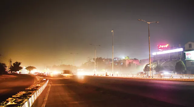 ବରମୁଣ୍ଡା ଫ୍ଲାଏଓଭର୍‌: ମାସ ମାସ ହେଲା ଜଳୁନି ଷ୍ଟ୍ରିଟ୍‌ ଲାଇଟ୍‌, ତ୍ରୁଟି ଧରିବାକୁ ଚାଲିଛି ନକ୍ସା ଖୋଜା