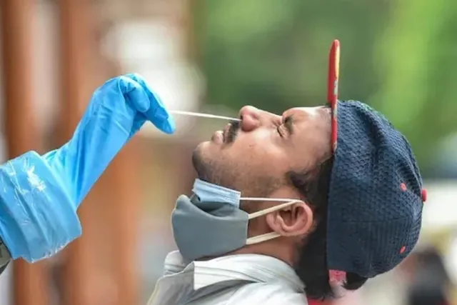 କମୁଛି ସଂକ୍ରମଣ ସଂଖ୍ୟା: ୨୪ ଘଣ୍ଟାରେ ଦେଶରେ ୨,୮୫,୯୧୪ କୋଭିଡ୍‌-୧୯ ଆକ୍ରାନ୍ତ; ୬୬୫ ଜଣ ମୃତ