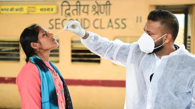 ବଢ଼ି ଚାଲିଛି ଆକ୍ରାନ୍ତଙ୍କ ସଂଖ୍ୟା: ୨୪ ଘଣ୍ଟାରେ ଦେଶରେ ୧,୫୯,୬୩୨ କୋଭିଡ୍‌-୧୯ ଆକ୍ରାନ୍ତ; ୩୨୭ଜଣ ମୃତ