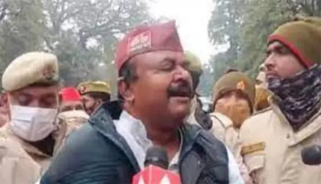 ଟିକଟ ନ ମିଳିବାରୁ ସପା ନେତାଙ୍କ ଆତ୍ମଦାହ ଉଦ୍ୟମ