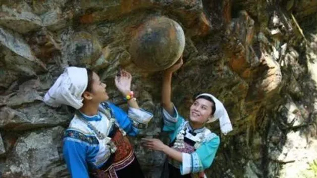 ନୂଆ ସମୟ, ନୂଆ କଥା: ପଥର ଅଣ୍ଡା ଏବଂ ନିଶ ଥିବା ଚଢ଼େଇ