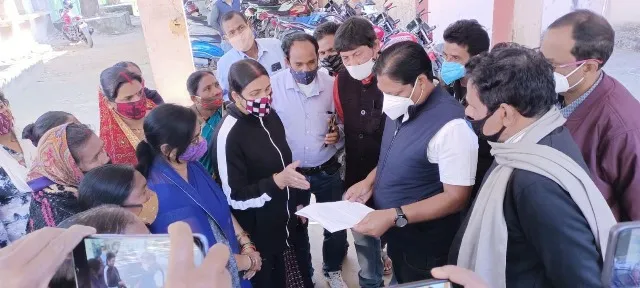 ବସ୍ତି ବାସିନ୍ଦାଙ୍କ ଦାବି: ‘ପଟ୍ଟା ଦେଲ; ଏବେ ବାସିନ୍ଦା, ଜାତିଗତ ପ୍ରମାଣପତ୍ର ଦିଅ’ 