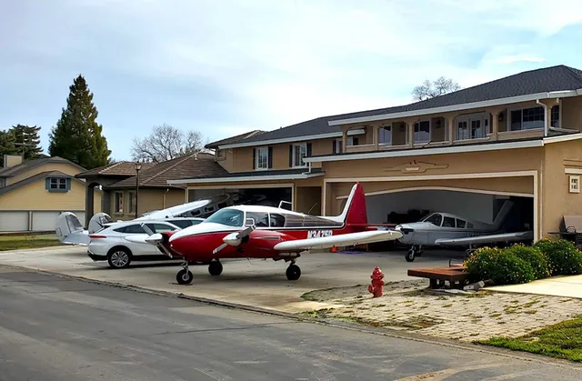 ଖୋଲା ଝରକା: ଘରେ ଘରେ ପ୍ଲେନ୍‌