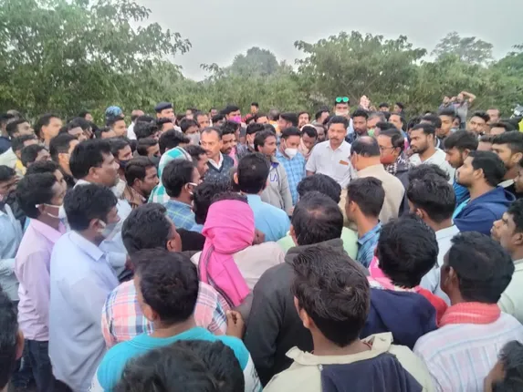 କାର୍‌ ଧକ୍କାରେ ମହିଳା ମୃତ, କ୍ଷତିପୂରଣ ଦାବିରେ ରାଜପଥ ଅବରୋଧ