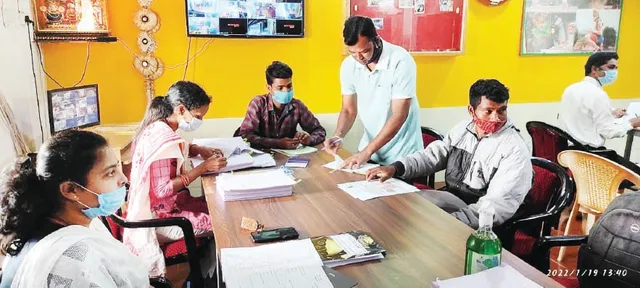 ପୁଅ ସହ ପ୍ରାର୍ଥିପତ୍ର ଦାଖଲ କଲେ ନାଚିକା ଲିଙ୍ଗା, ନାରାୟଣପାଟଣା ଜୋନ୍‌ରୁ ଲଢ଼ିବେ