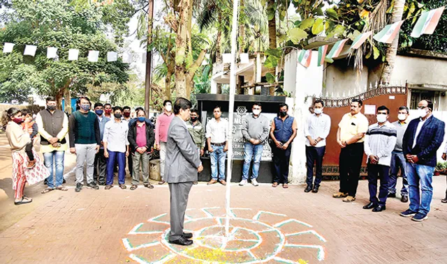 ‘ସମ୍ବାଦ’ ମୁଖ୍ୟାଳୟରେ ରାଜ୍ୟସ୍ତରୀୟ ସାଧାରଣତନ୍ତ୍ର ଦିବସ ସମାରୋହ ପାଳିତ: ’ସାମ୍ବାଦିକମାନେ ଦୈନିକ ସତ୍ୟାଗ୍ରହୀ’