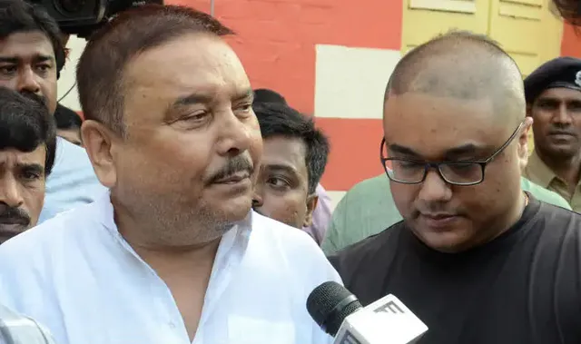 ଲରି ଧକ୍କା ଦେବାରୁ ବାଇକ୍‌ ଚଢ଼ି ଯାଉଥିବା ‘ତୃଣମୂଳ କଂଗ୍ରେସ’ ବିଧାୟକ ମଦନ ମିତ୍ର ଆହତ