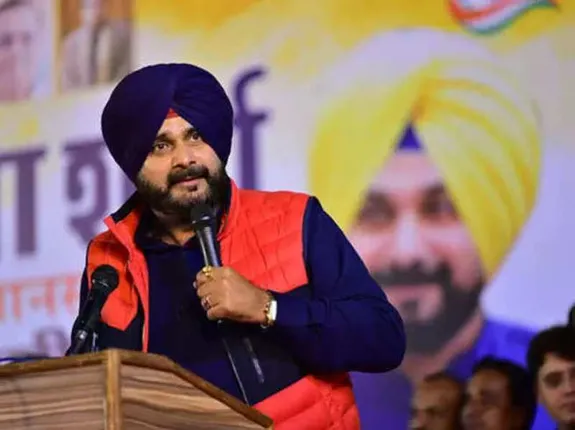 ଶେଷରେ ନବଜୋତ ସିଂହ ବି ଖେଳିଲେ ମହିଳା କାର୍ଡ, ମହିଳାଙ୍କୁ ଦେଲେ ବଡ଼ ନିର୍ବାଚନୀ ପ୍ରତିଶ୍ରୁତି