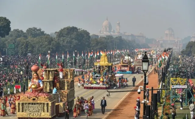 କେରଳ, ପଶ୍ଚିମବଙ୍ଗ, ତାମିଲନାଡ଼ୁ ପ୍ରଜ୍ଞାପନ ମେଢ଼କୁ ଅନ୍ତର୍ଭୁକ୍ତ କରିବା ପାଇଁ କୌଣସି ପୁନର୍ବିଚାର ହେବନାହିଁ: କେନ୍ଦ୍ର