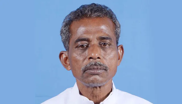 ପ୍ରଚାର ବେଳେ ଚମ୍ପୁଆର ବିଜେଡି ବିଧାୟକ ପ୍ରାର୍ଥୀଙ୍କୁ ଜୋତାମାଳ ପିନ୍ଧାଇଲେ ଗ୍ରାମବାସୀ