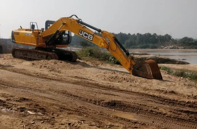 ବାଲି ଚୋରିକୁ ଲଗାମ ନାହିଁ: ରାସ୍ତା ନଥାଇ ବାଲିଘାଟ ଲିଜ୍ ପ୍ରଦାନ