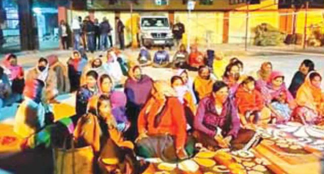 ଏନ୍‌ଟିପିସି ଡୁଲିଙ୍ଗା କୋଇଲା ଖଣି ବନ୍ଦ ଆନ୍ଦୋଳନ: ବିସ୍ଥାପିତଙ୍କୁ ଉଠାଇନେଲା ପୁଲିସ