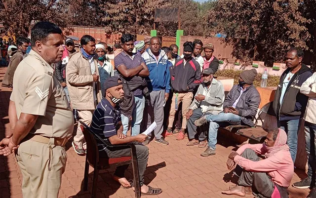 ଗ୍ରାମରୁ ବାସନ୍ଦ ୧୬ ଆଦିବାସୀ ସ୍ବଧର୍ମକୁ ଫେରିବେ