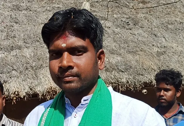 ଇଞ୍ଜିନିୟର ଚାକିରି ଛାଡ଼ି ସରପଞ୍ଚ ପ୍ରାର୍ଥୀ