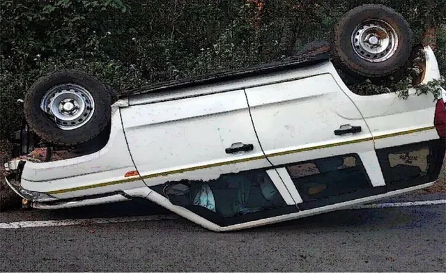 ଓଲଟିଲା ବରଯାତ୍ରୀ ଗାଡ଼ି, ବର୍ତ୍ତିଲେ ୫