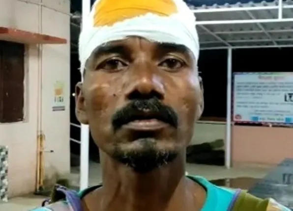 ନିର୍ବାଚନ ପୂର୍ବ ସନ୍ଧ୍ୟାରେ ରାଜନୈତିକ ହିଂସା: ଦଶରଥପୁରରେ ୫ ଗୁରୁତର, ବଡ଼ଚଣାରେ ପୁଲିଂ ବୁଥ୍‌ ଉପରକୁ ବୋମାମାଡ଼