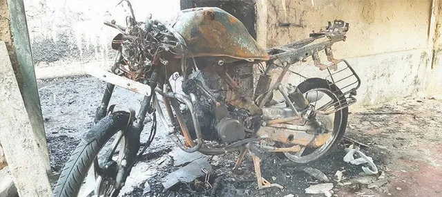 ରାଜନୈତିକ ଶତ୍ରୁତା: ଘର ସହ ବାଇକ୍‌ ଜାଳିଦେଲେ