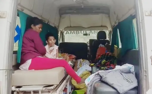 ଦୀର୍ଘଦିନର ଚିକିତ୍ସା ପରେ ସୁସ୍ଥ ହୋଇ ଘରକୁ ଫେରିଲା କୁନିଝିଅ ଜାହ୍ନବୀ