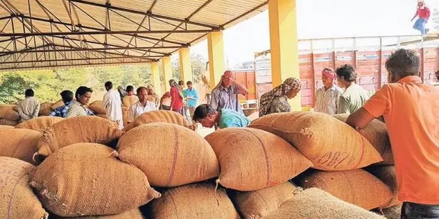 ଦୁର୍ନୀତି ସନ୍ଦେହ: ଅଧିକାରୀଙ୍କ ଗୋଦାମ ମୋହ ଛାଡ଼ୁନି