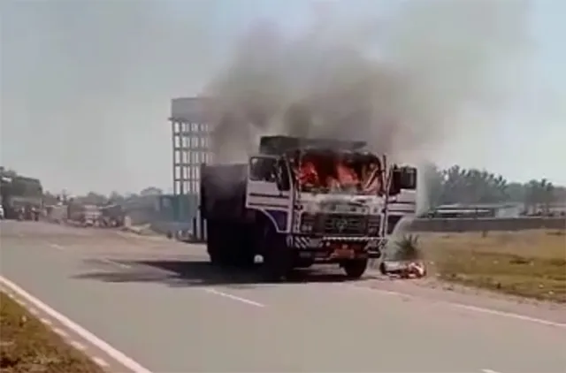 ଚଳନ୍ତା ହାଇୱା ଜଳିଗଲା, ବର୍ତ୍ତିଲେ ଡ୍ରାଇଭର