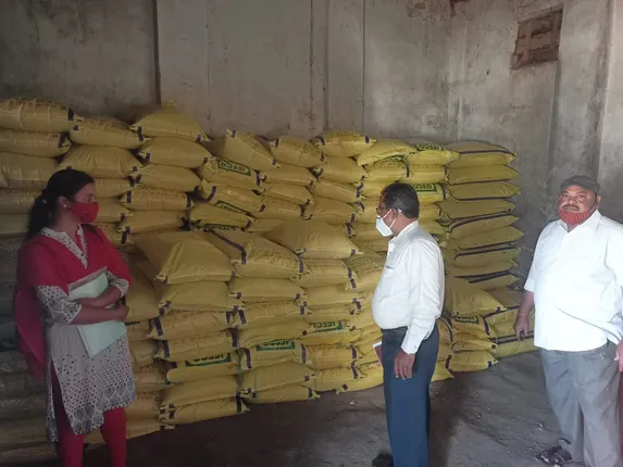 ସାର ଦୋକାନରେ ବ୍ୟାପକ ଚଢ଼ଉ