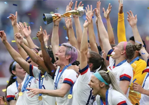 ଆମେରିକାର ମହିଳା ଫୁଟବଲ ଖେଳାଳିଙ୍କୁ ପୁରୁଷ ଖେଳାଳିଙ୍କ ସହ ସମାନ ବେତନ ମିଳିବ