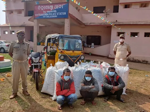 ୩୫୨ କିଲୋ ଗ‌‌ଞ୍ଜେଇ ଜବତ, ୩ ଗିରଫ