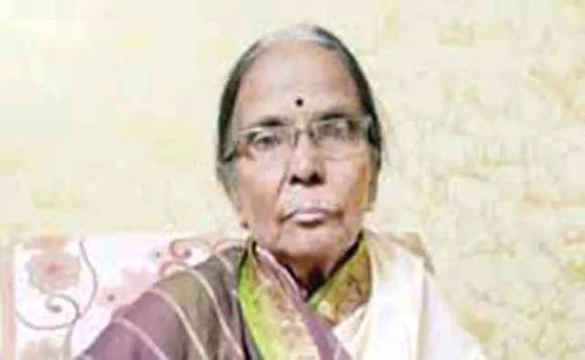 ‘ପାଦସ୍ପର୍ଶ ବେଳେ ଲାଗିଲା ବାଗ୍‌ଦେବୀଙ୍କ ପାଦ ସ୍ପର୍ଶ କରୁଛି’