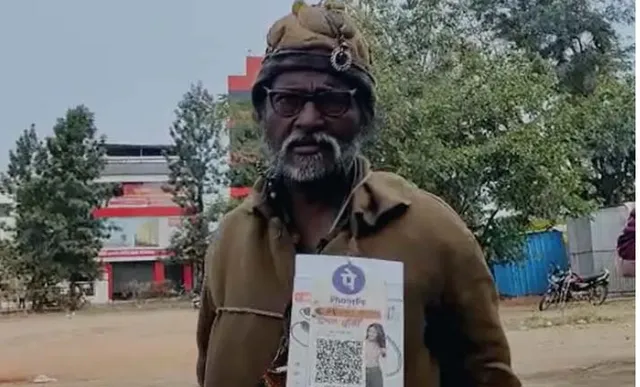 ଚାକିରି ଯିବା ପରେ ଫୋନପେ, ଗୁଗଲପେ ଜରିଆରେ ଭିକ ମାଗୁଛନ୍ତି ଏହି ବୃଦ୍ଧ